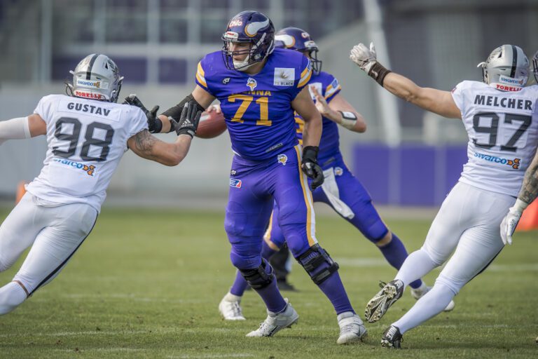 O-Lineman Lukas Holub bleibt für weitere 2 Jahre ein Viking