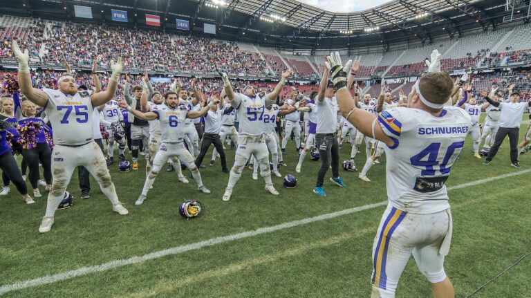 Schnurrer auch 2023 ein Viking! Bester europäischer Linebacker verlängert beim Meister